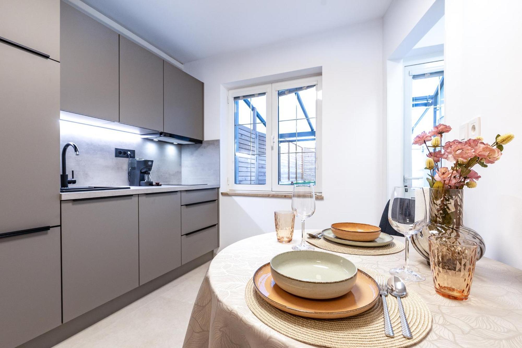 Isolana Apartment Ізола Екстер'єр фото